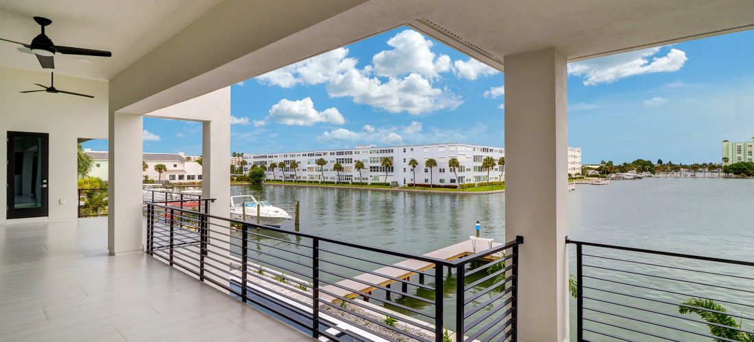 Two-Story-Coastal-Contemporary34